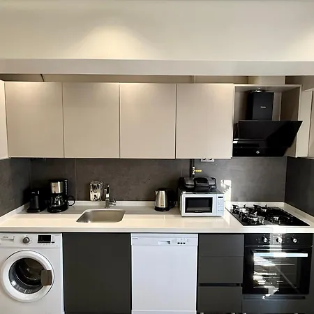 Konyaaltı Plajına Yakın Lüks Apartamento *