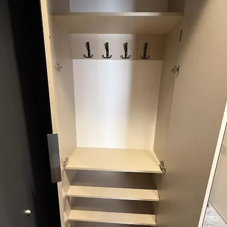 Konyaalti Plajina Yakin Lueks Antalya