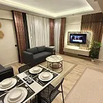 Konyaalti Plajina Yakin Lueks Apartmán *